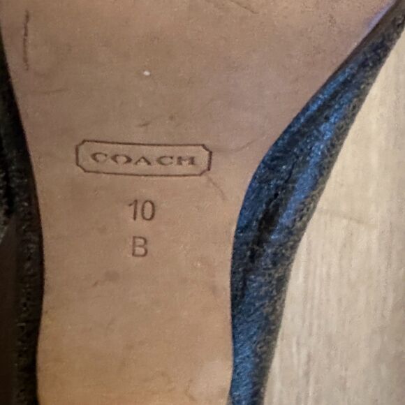 Coach Women's Bergen Soft Crackled Leather Beaded Flower Heel Pump 10B - Picture 4 of 9